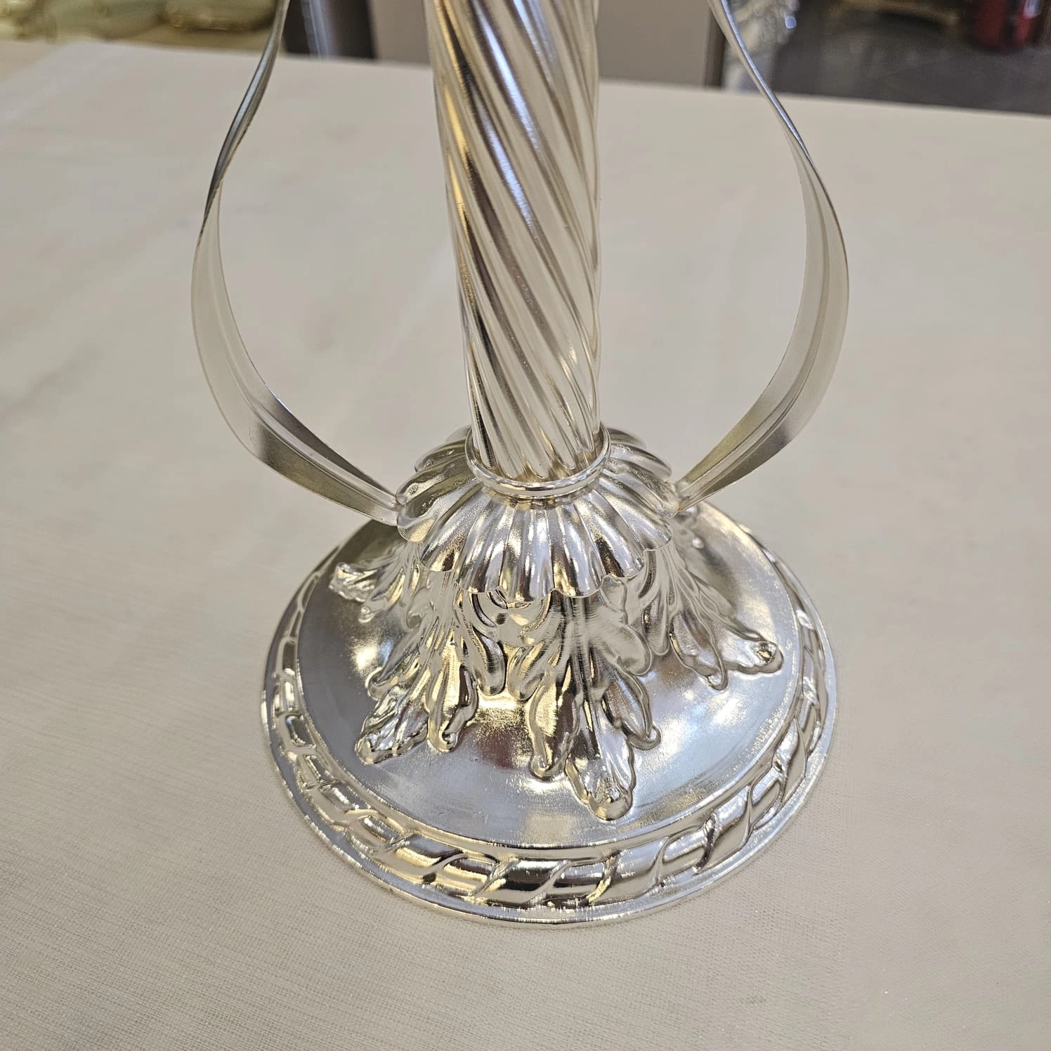 METAL DÖKÜM AYAKLI KAĞIT HAVLULUK GÜMÜŞ