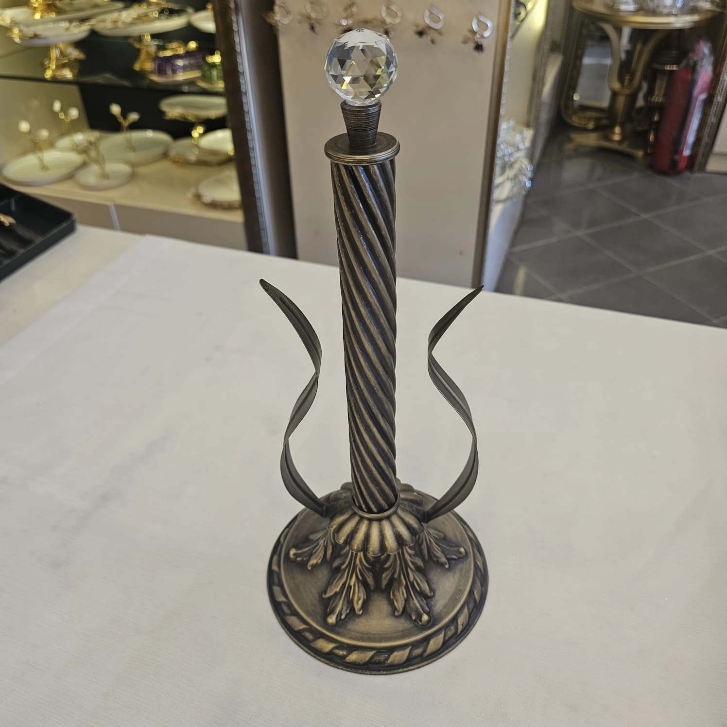 METAL DÖKÜM AYAKLI KAĞIT HAVLULUK ANTİK SARI