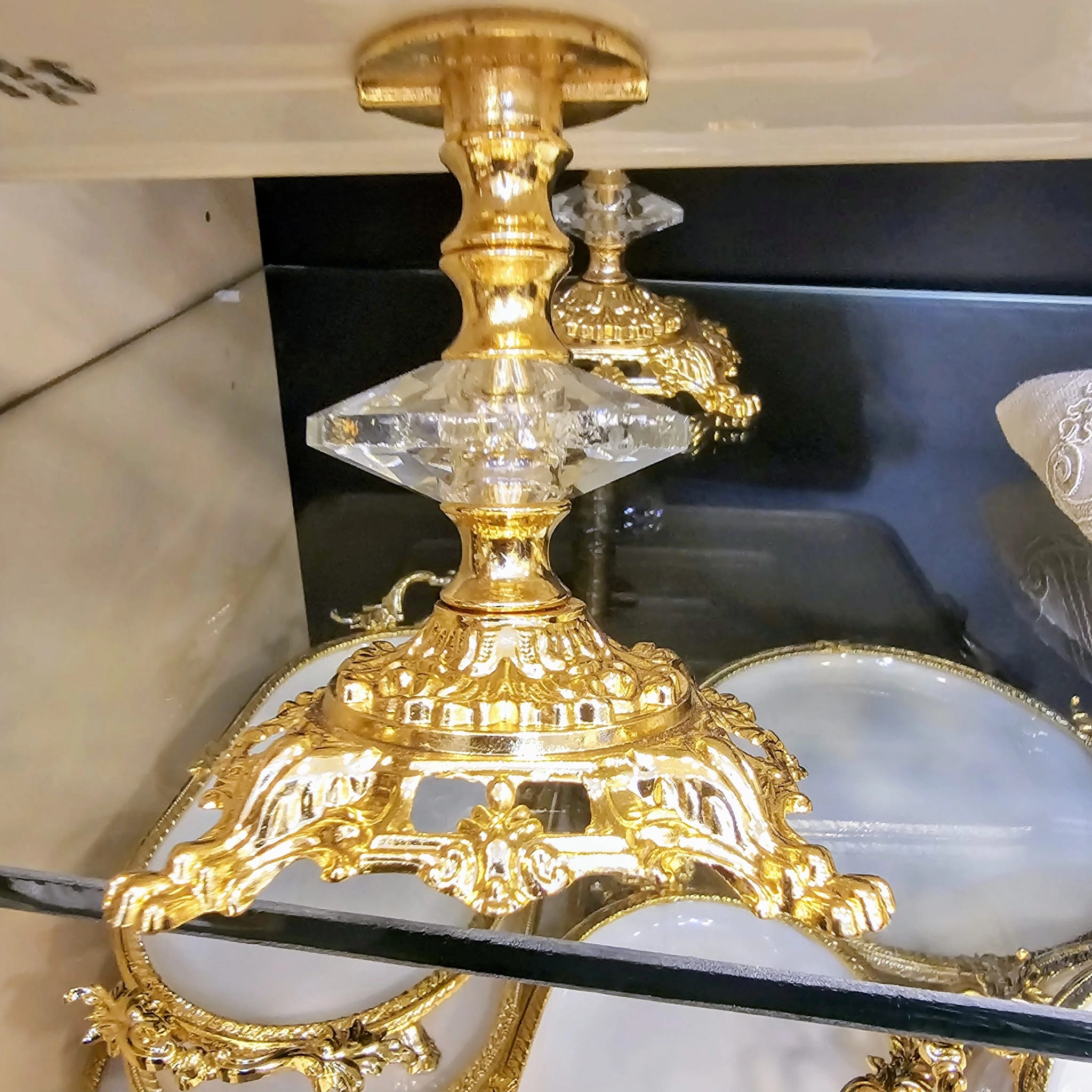 DÖKÜM KENAR ÇERCEVELİ DİKDÖRTGEN PORSELEN SUNUM TABAĞI GOLD