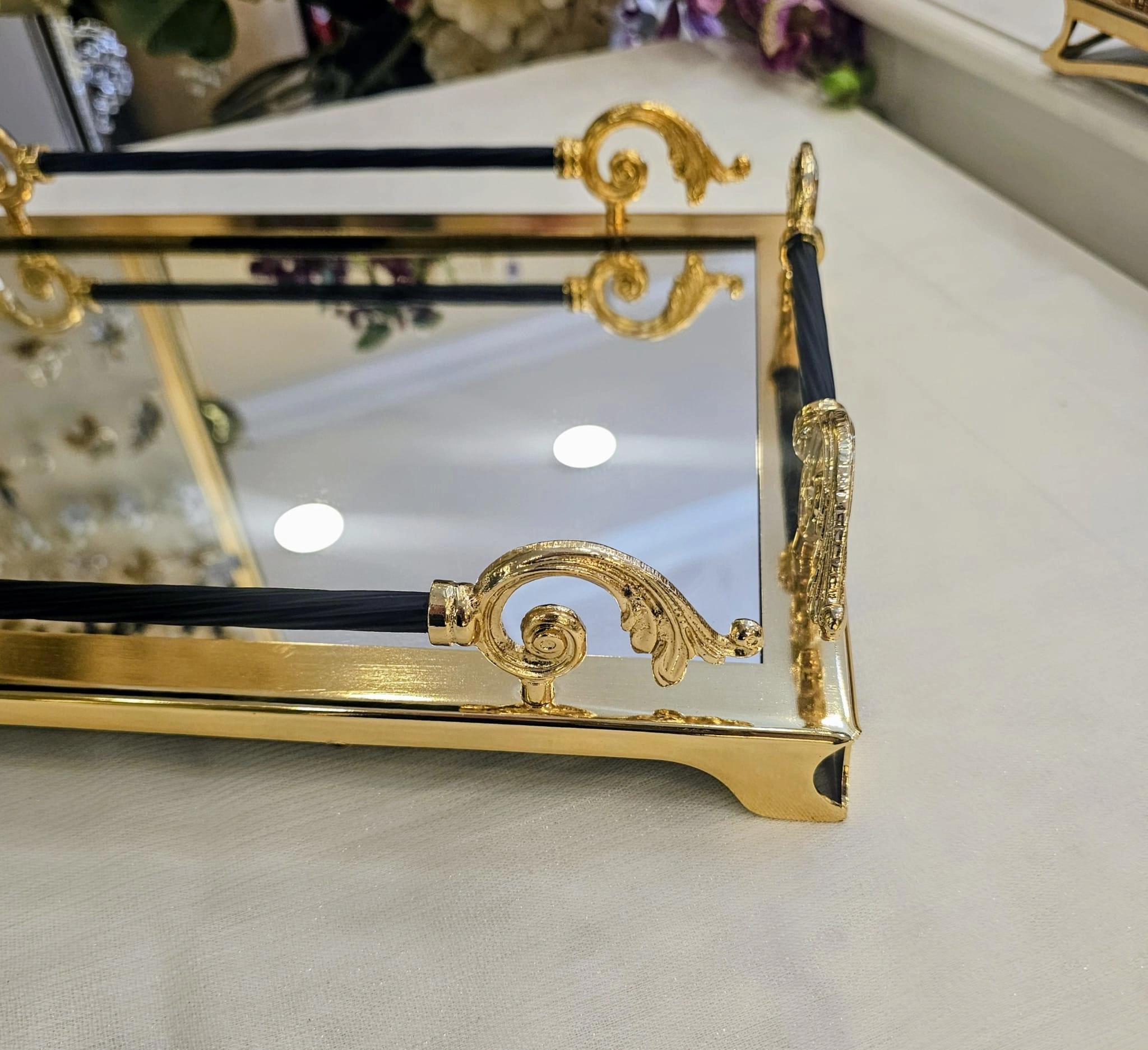 GOLD DETAYLI AYNALI 46*32 CM. TEPSİ