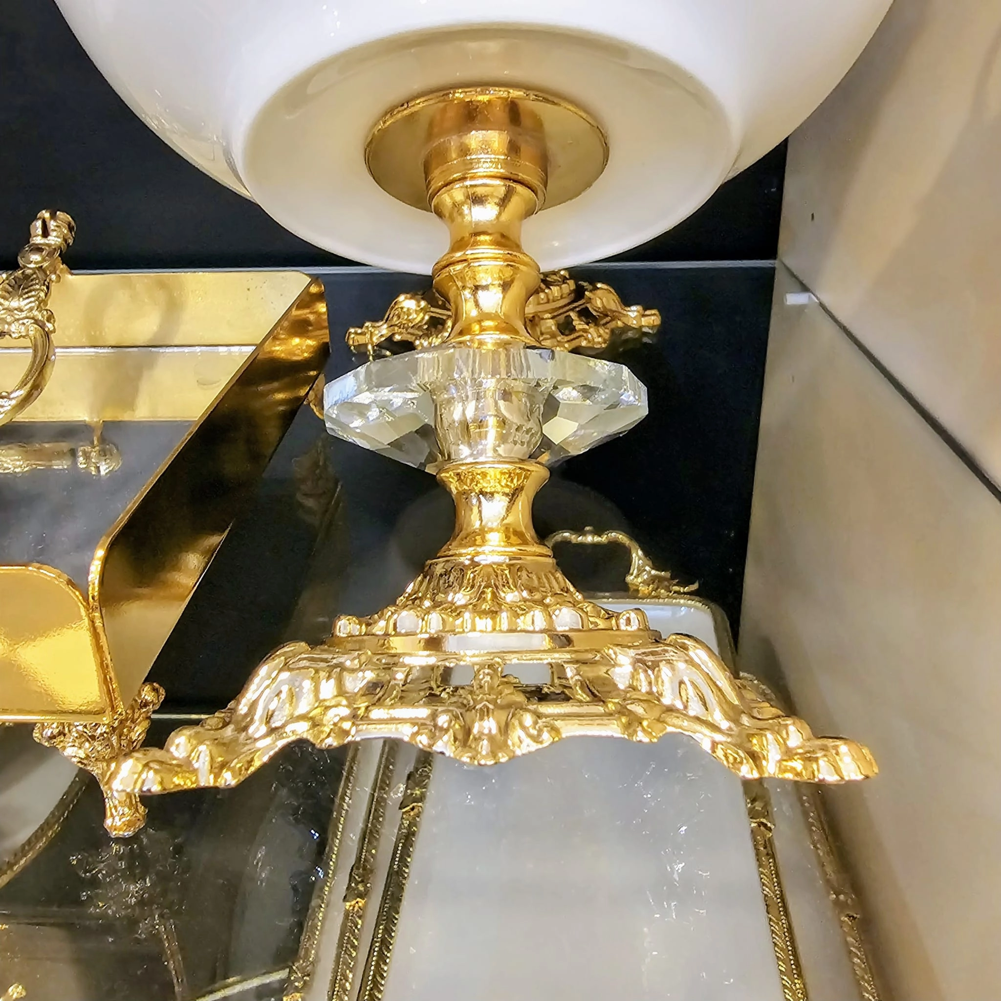 21 CM DÖKÜM METAL ÇERCEVELİ AYAKLI PORSELEN KASE GOLD