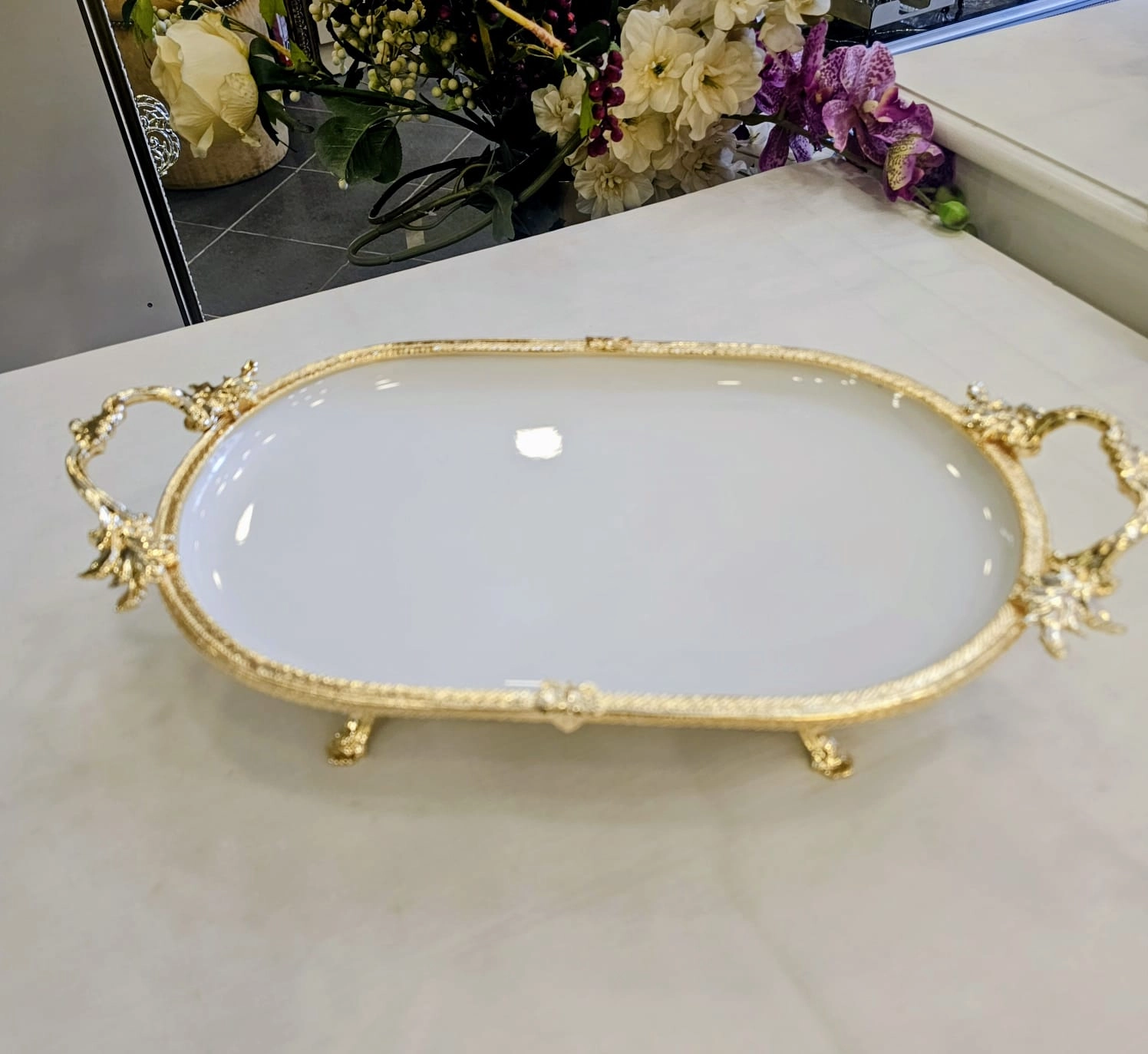 DÖKÜM KENAR ÇERCEVELİ OVAL PORSELEN 33*21 GOLD