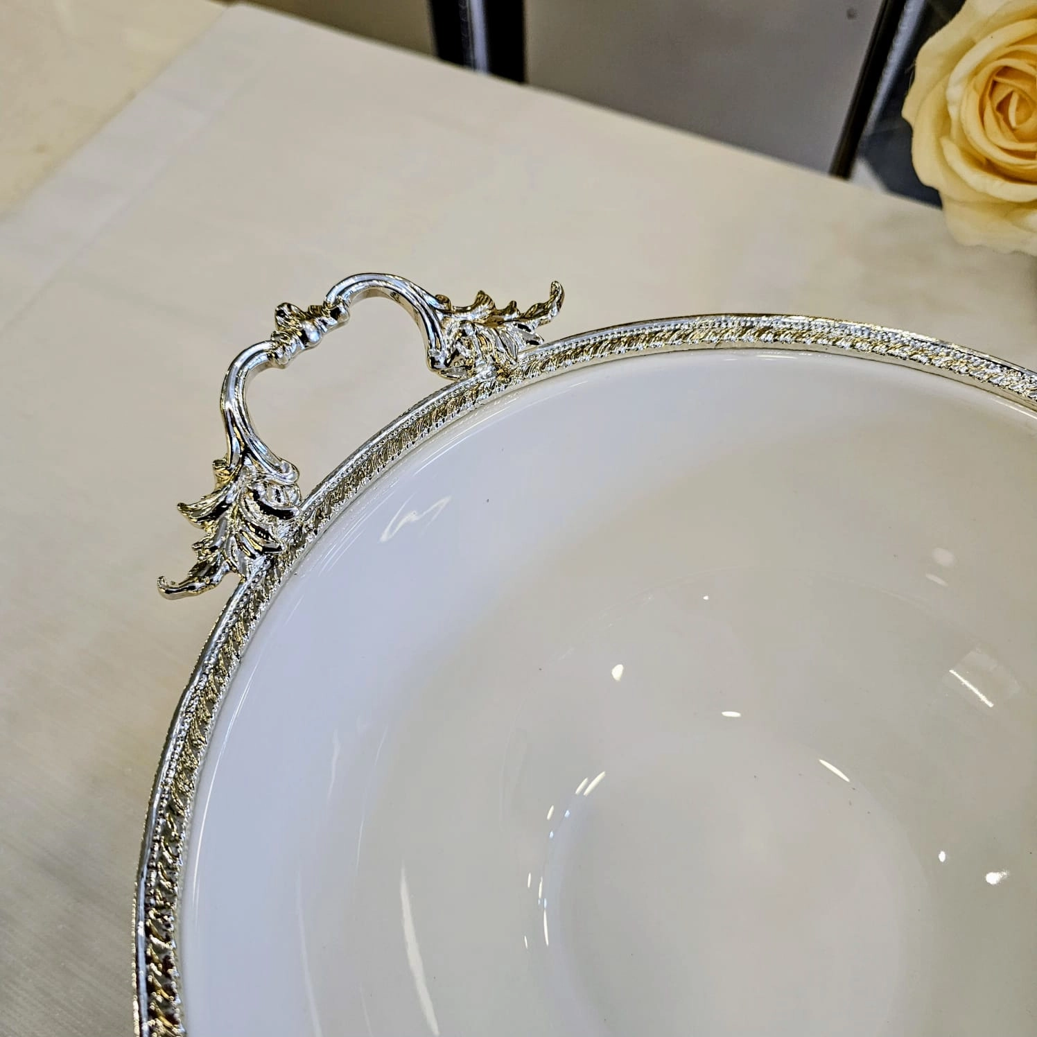 DÖKÜM KENAR ÇERCEVELİ AYAKLI PORSELEN KASE GOLD 21 CM