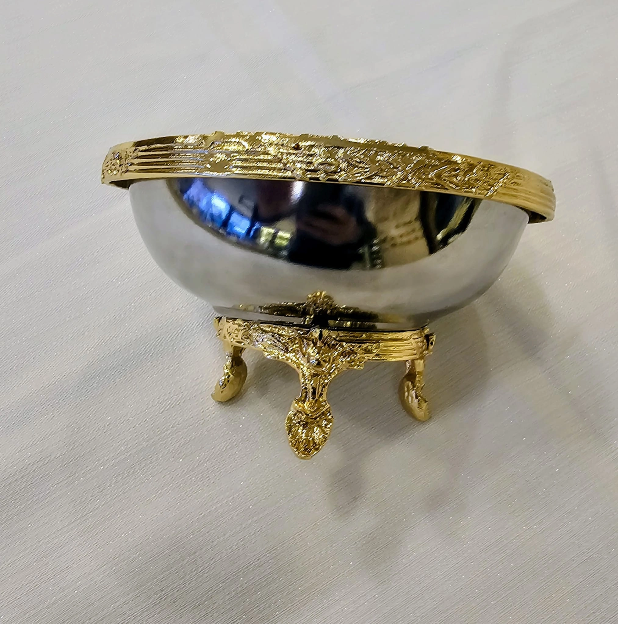 KLASİK AYAKLI PASLANMAZ ÇELİK ÇEREZLİK 15 CM GOLD DETAYLI