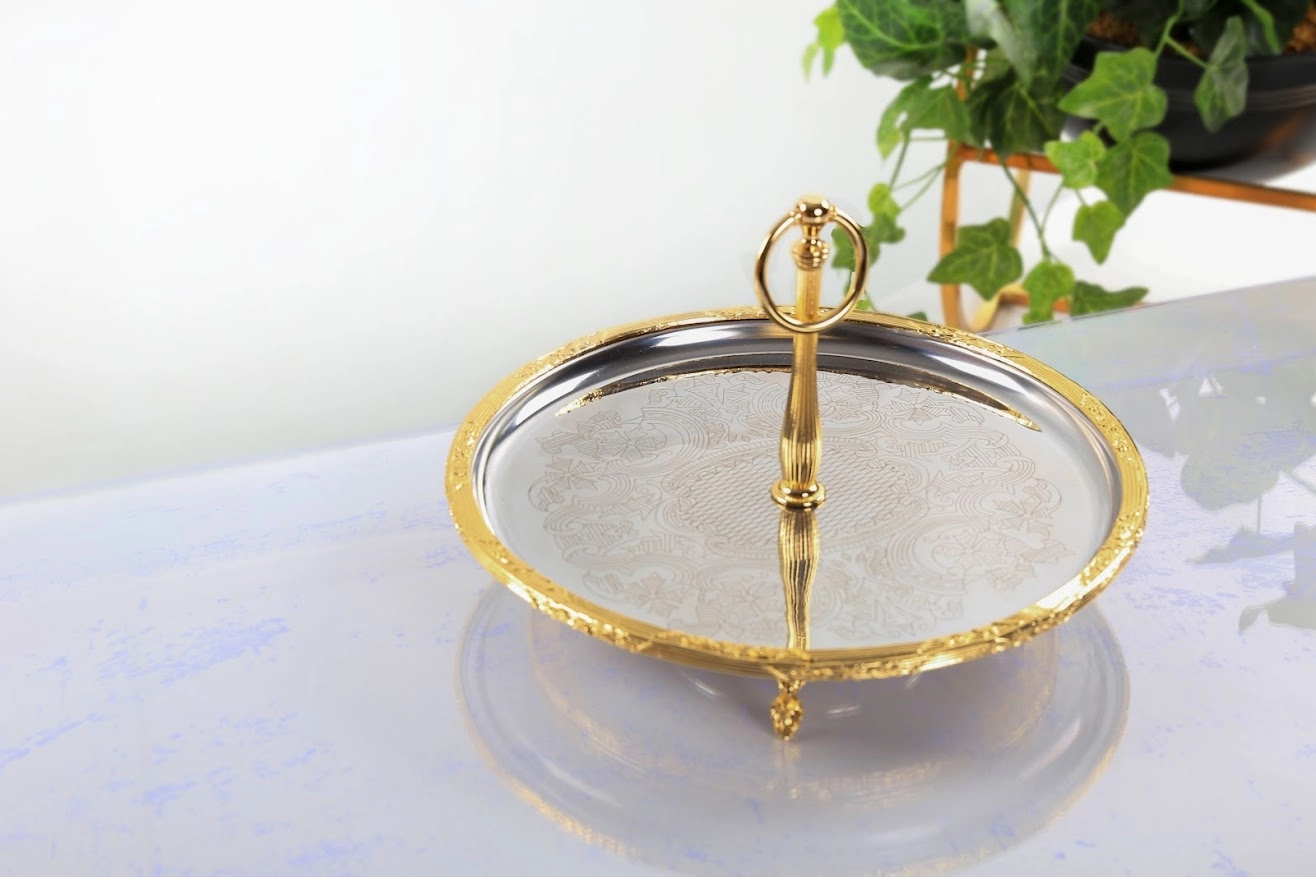 30 CM DÖKÜM AYAKLI PASLANMAZ ÇELİK KULPLU SUNUM TABAĞI GOLD DETAYLI
