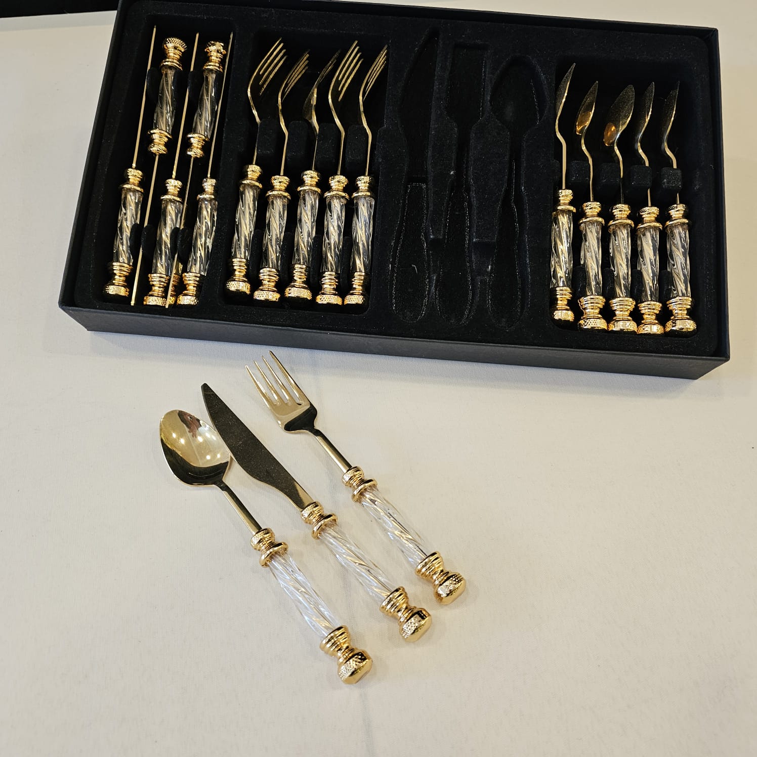 18 PARÇA KRİSTAL MODEL TATLI SETİ TİTANYUM