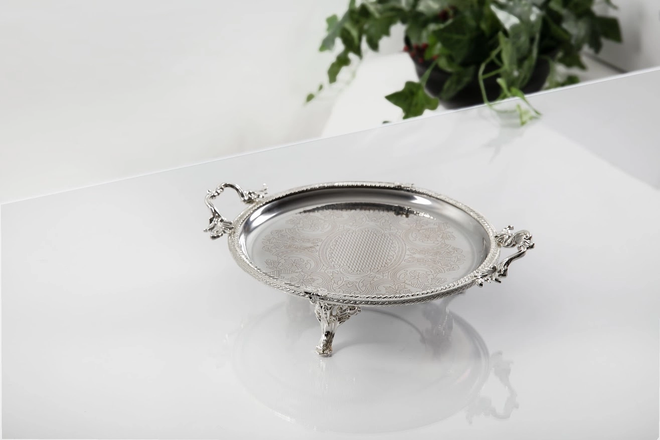 DÖKÜM KENAR ÇERCEVELİ PASLANMAZ ÇELİK TEPSİ 30 CM GÜMÜŞ