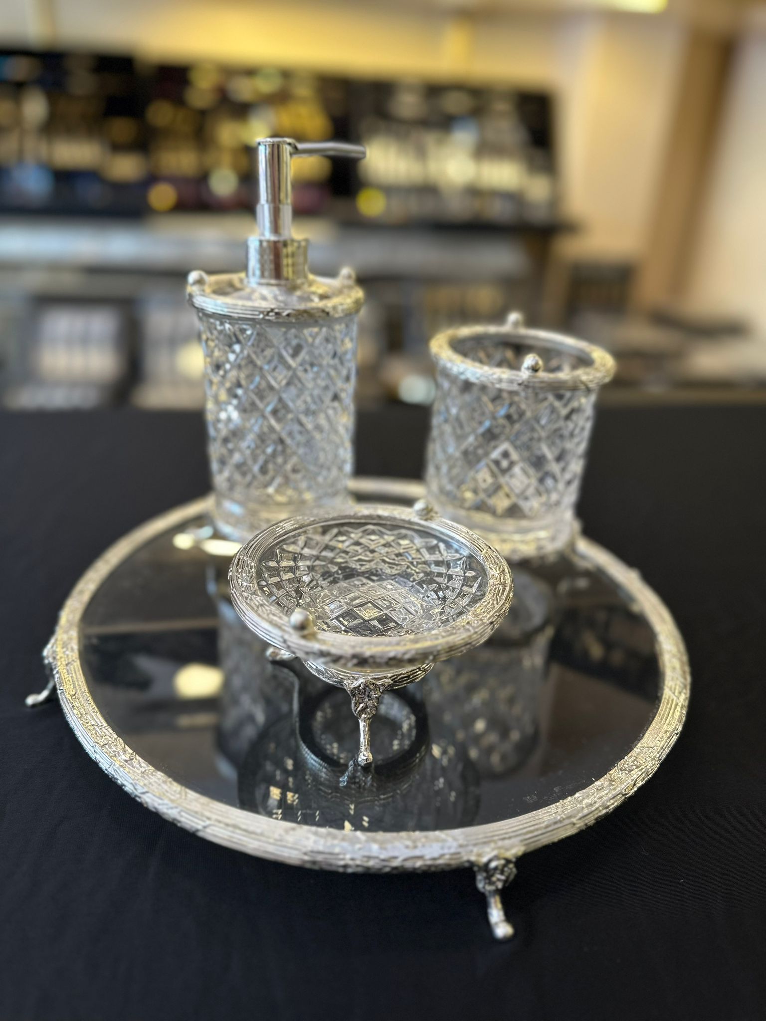 DÖKÜM AYAKLI BANYO SETİ GÜMÜŞ
