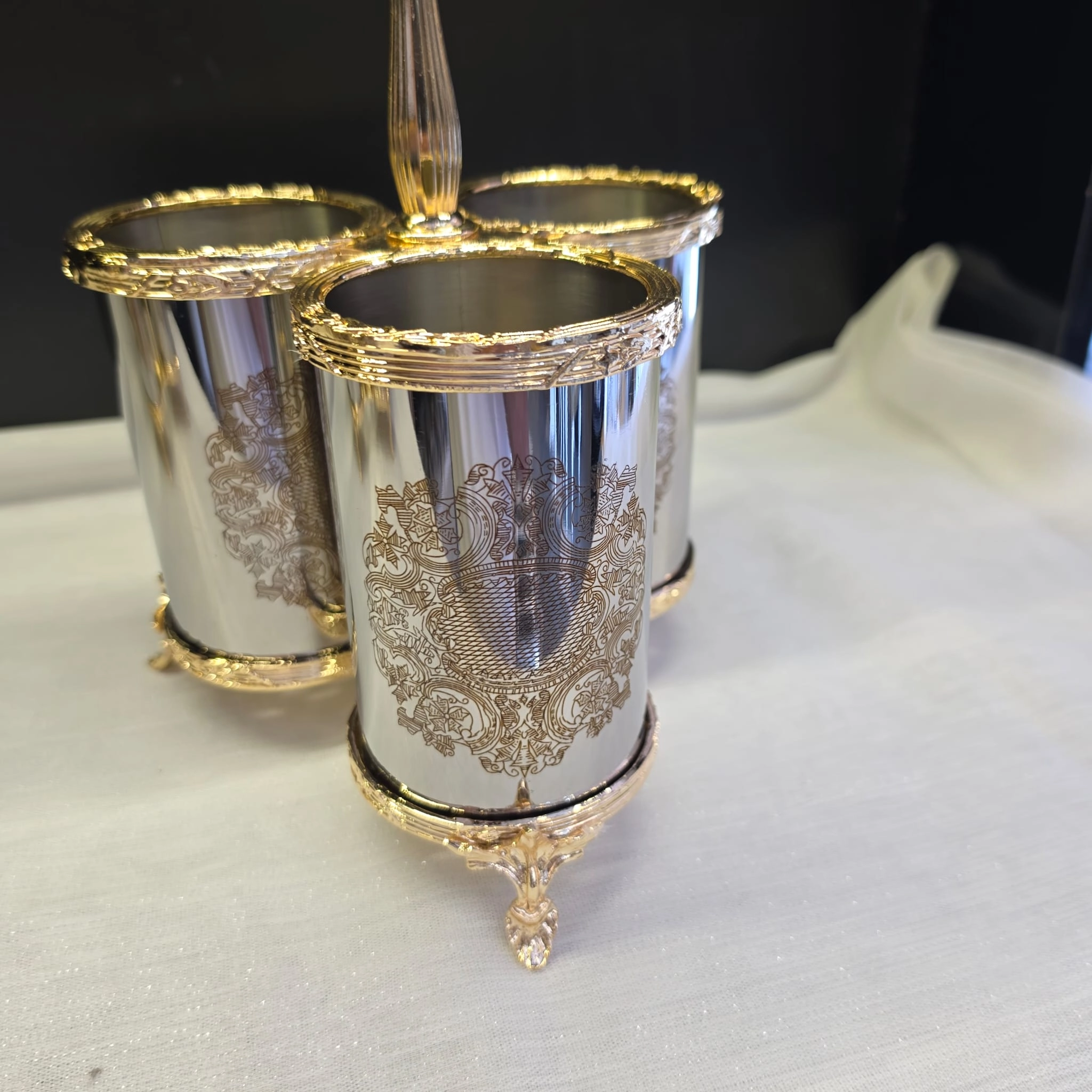 ÜÇ BÖLMELİ KULPLU PASLANMAZ ÇELİK ÇATAL BIÇAK LIK GOLD