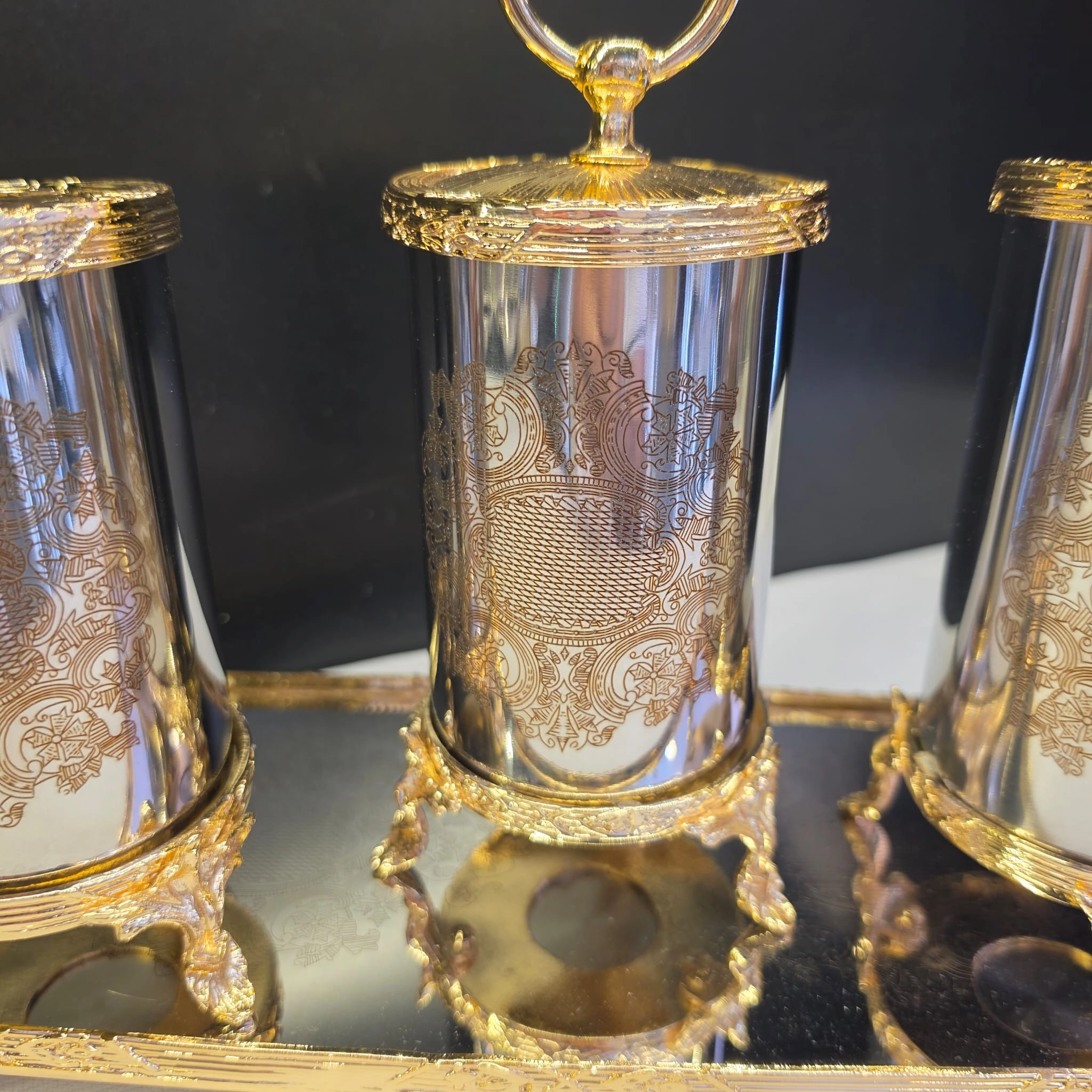 GRAVÜR DETAYLI BANYO AKSESUAR SETİ GOLD