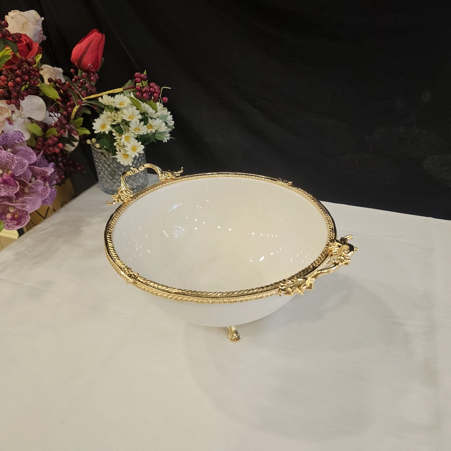 DÖKÜM KENAR ÇERCEVELİ AYAKLI PORSELEN KASE GOLD 21 CM