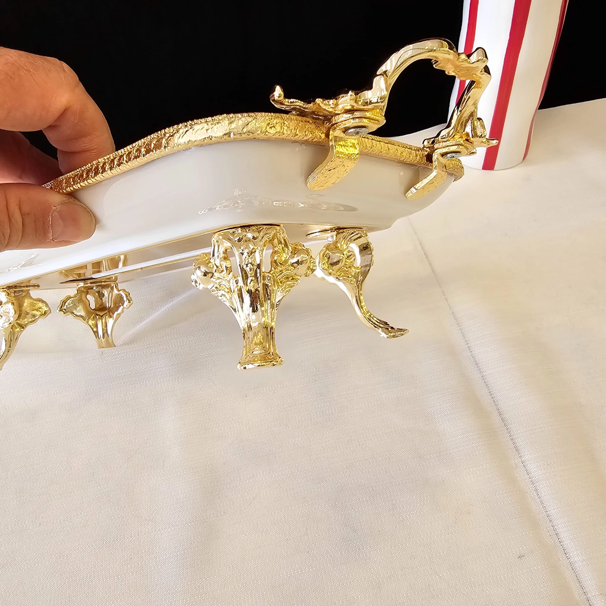 DÖKÜM ÇERCEVELİ PORSELEN SUNUM SETİ 3 PARÇA GOLD