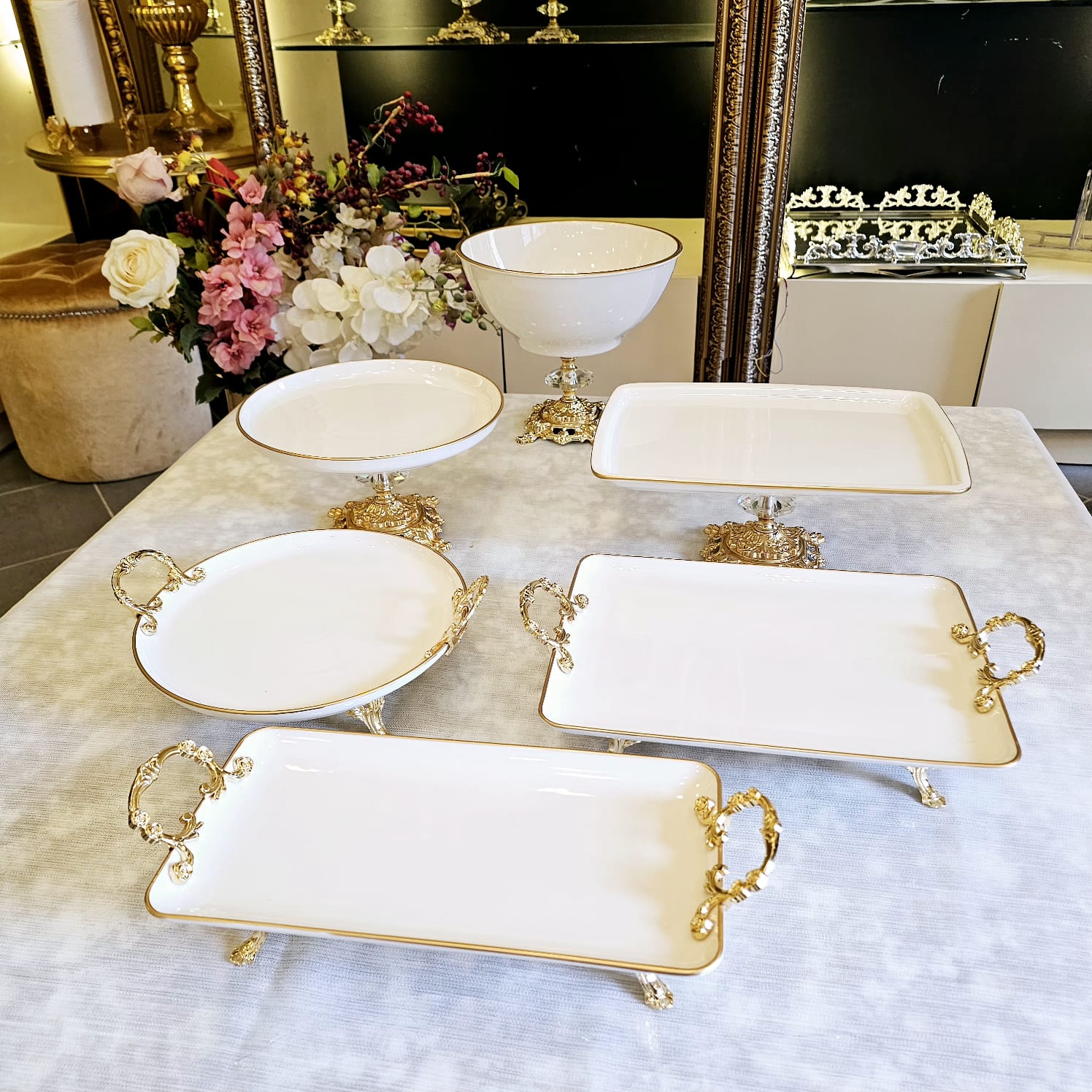 6 PARÇA AYAKLI PORSELEN SUNUM SETİ YALDIZ DETAYLI GOLD