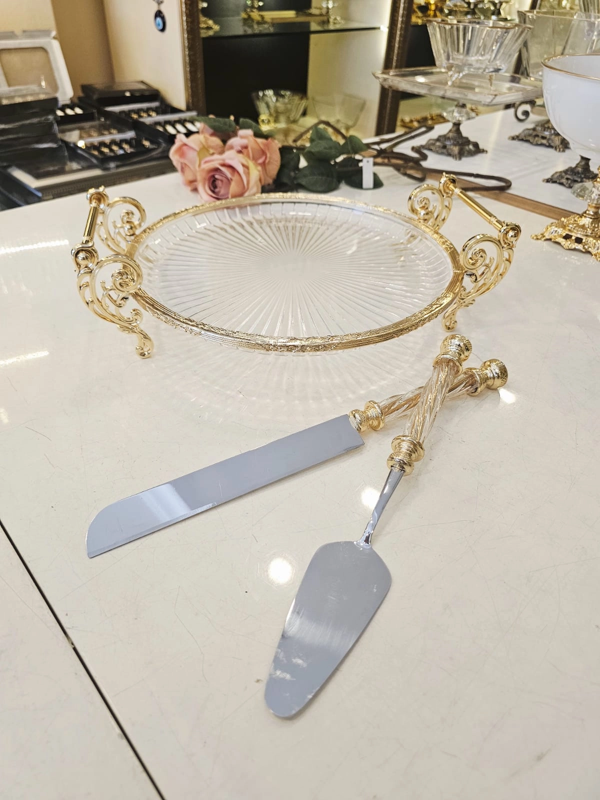 3 PARÇA DÖKÜM METAL ÇERÇEVELİ CAM PASTA SUNUM SETİ GOLD