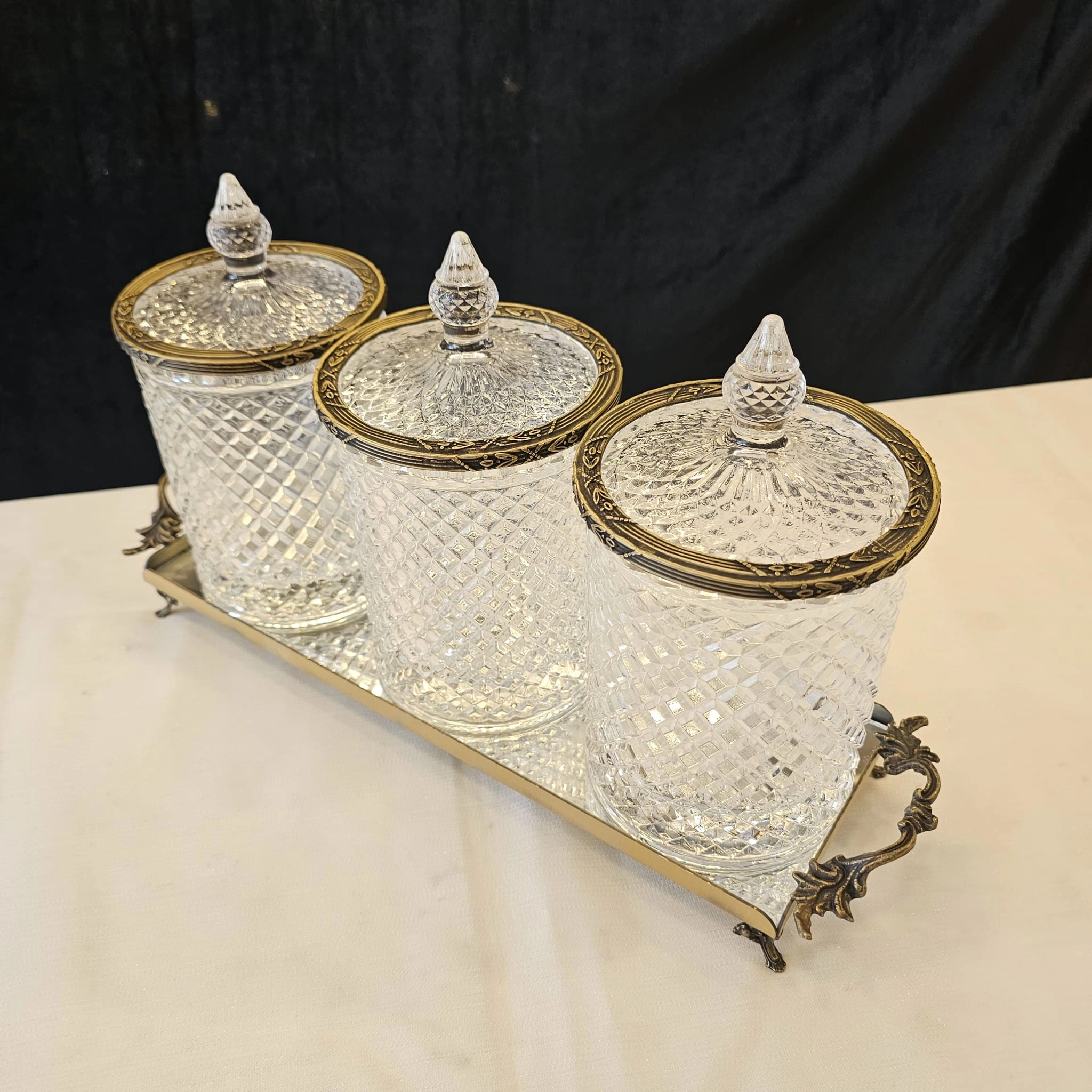 4 PARÇA TEPSİLİ KRİSTAL CAMLI KAVANOZ SETİ ANTİK DETAY ŞERİTLİ